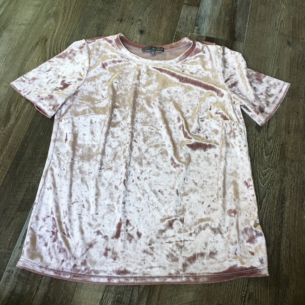 Pink Velvet T-shirt Francesa's Size XS brand new